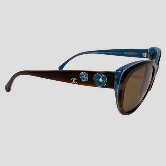 Chanel Toirtoise Shell & Embellished Sunglasses - Picture 4 of 7